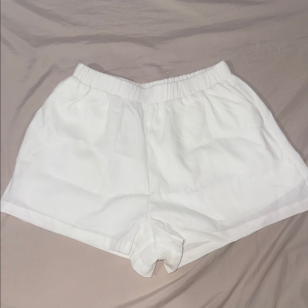 SHEIN Women's Classic White Athletic Shorts